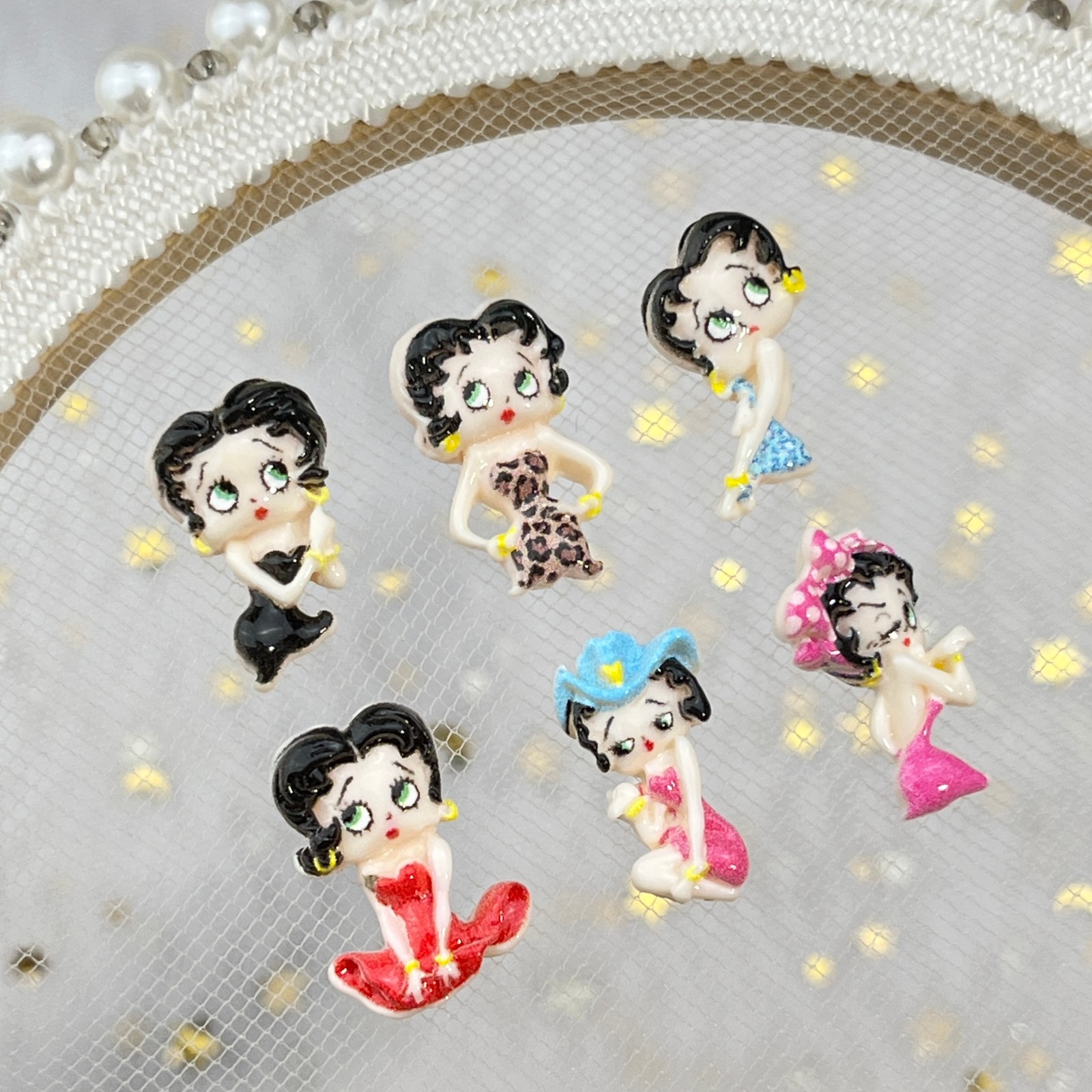 100pcs Cartoon Betty Nail Art  - огляд і ціна Resin Art Gel